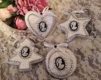 Free shipping! set of four Christmas ornaments