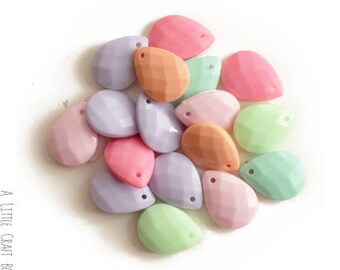 10 large beads drop / diamond facet - variegated