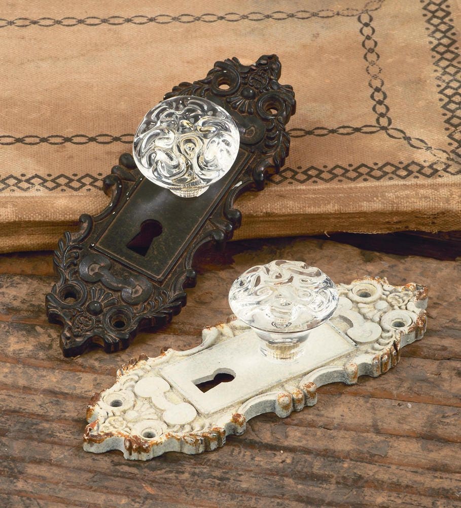 ON SALE Vintage Door knob style wall Hooks Rustic Farmhouse