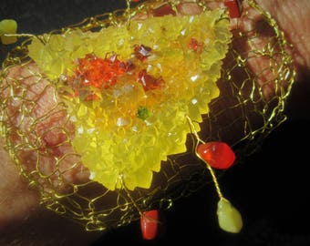 Cuff Ohlesfees Haute Couture gold and yellow