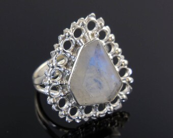Moonstone sterling silver ring - size 8.75