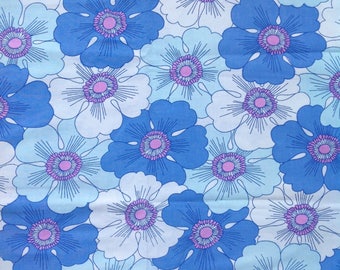 Seventies vintage floral fabric - 1/2 yard