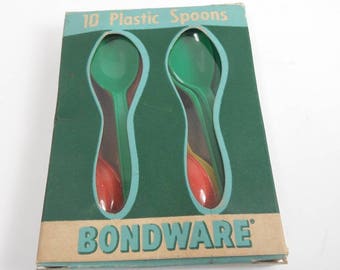 Vintage Plastic Spoons in Box NOS Unused 10 plastic Bondware Spoons Colorful 1950s Kitsch Camping Trailer Picnic Vintage Packaging Crafts