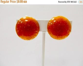 ON SALE Vintage Speckled Burnt Orange Plastic Earrings Item K # 1009