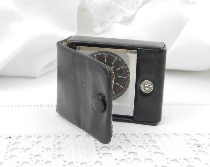 Small Working Vintage Mid Century 1960s Swiss 17 Jewel Mechanical Travel Alarm Clock Miniswiss with Black Case, Wind-up Clock Switzerland Small Working Vintage Mid Century 1960s Swiss 17 Jewel Mechanical Travel Alarm Clock Miniswiss with Black Case, Wind-up Clock Switzerland