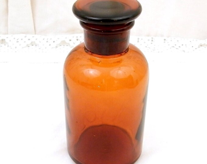 Large Vintage Brown Amber Glass Apothecary Chemist Bottle with Large Glass Stopper, 610 CL / 1.28 Pint
