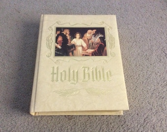 Family HOLY BIBLE King James Version Red Letter EDITION ~ Heirloom Colorful Pictures