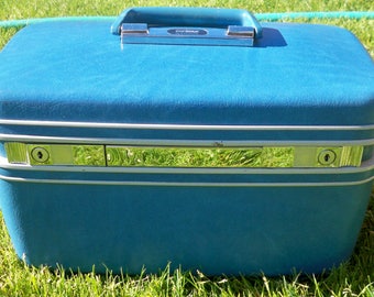 Samsonite Contour train case, small luggage, overnight bag, blue small luggage, mirrored luggage
