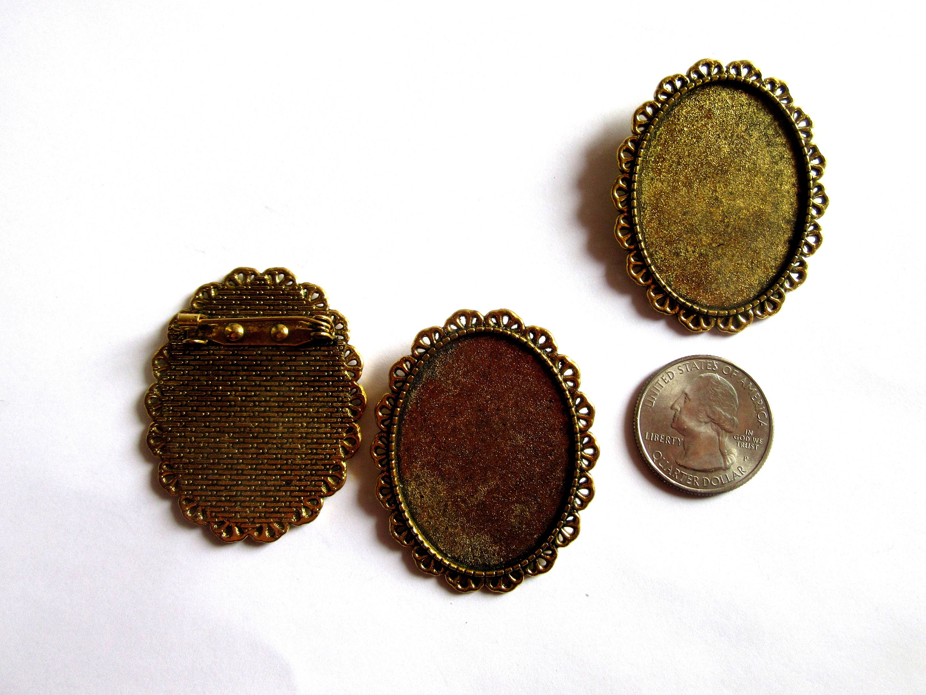 3 Large Oval Brooch Bases, Antique Gold Tone Brooch Blanks, 40 x 30 mm