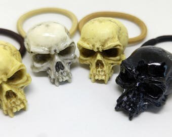 Vampire skull hair tie - Goth resin skull ponytail cord