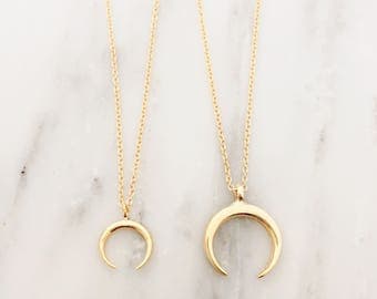 Gold Double Horn Necklace / Dainty Horn Choker Necklace / Gold Crescent Moon Layering Necklace / Boho Necklace / Bridesmaid Necklace