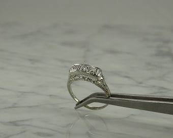 Antique 10K White Gold /3 Diamond Filigree Ring (size 9 1/2)