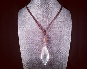 Jyn's Kyber Crystal Pendant Necklace - Unlit version - Trust In The FORCE! Soulinertia - Fatal5150 (Lightsaber, Jyn Erso, Rogue One, Jedi)