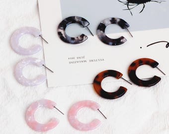 2 pcs C Shape Earring Hoops Acetate Acrylic Earring Post Pearl Mosaic Earrings Simple Minimalist Earrings DIY Unique Jewelry