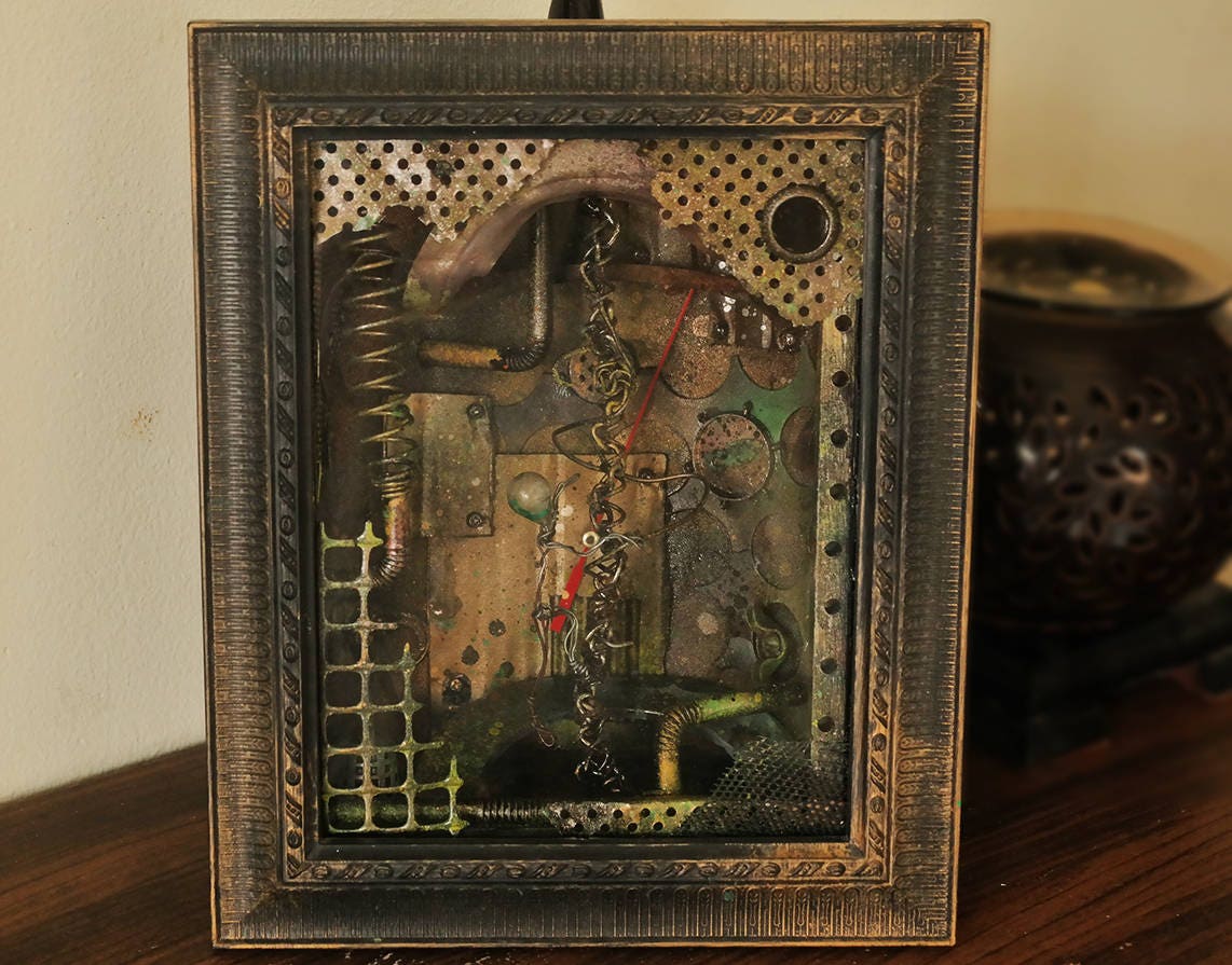 Miniature diorama / / to the light.