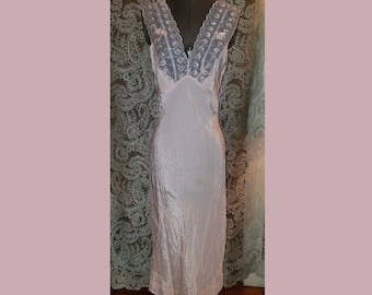 Vintage 1940's Light Pink Floor Length Nightgown, Bias Cut Dressing Gown, Small Medium, Flapper Girl