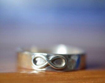 Infinity Wedding Band, Sterling Silver Infinity Ring, Men's Wedding Ring, Personalized Unisex Jewelry, Custom Engraved Secret Message Ring