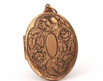 Vintage Locket Roses, Oval Locket Pendant Rosebud Man Spectacles Photo Locket As Is Scratched Collage Supply Picture Locket Necklace Pendant