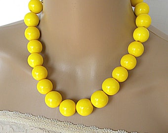 Yellow necklace, bold chunky statement necklace, big single strand statement necklace set, bright yellow necklace for summer 2017