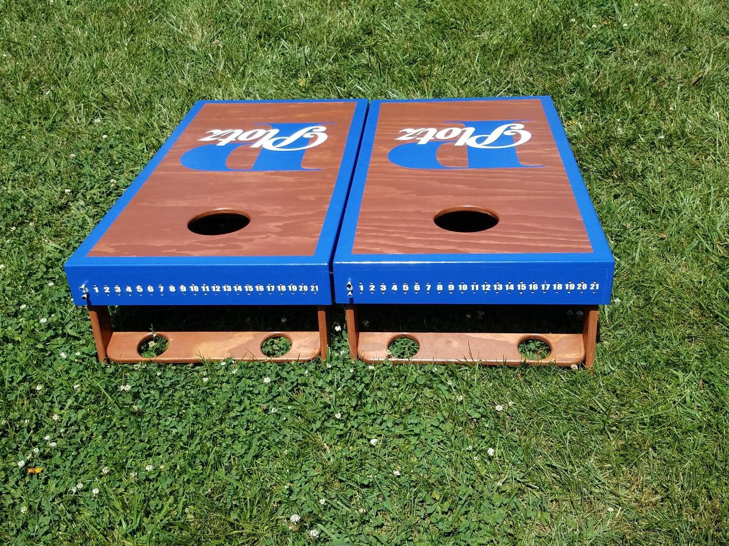 Custom Cornhole Sets Tops are flush with the frame Hand