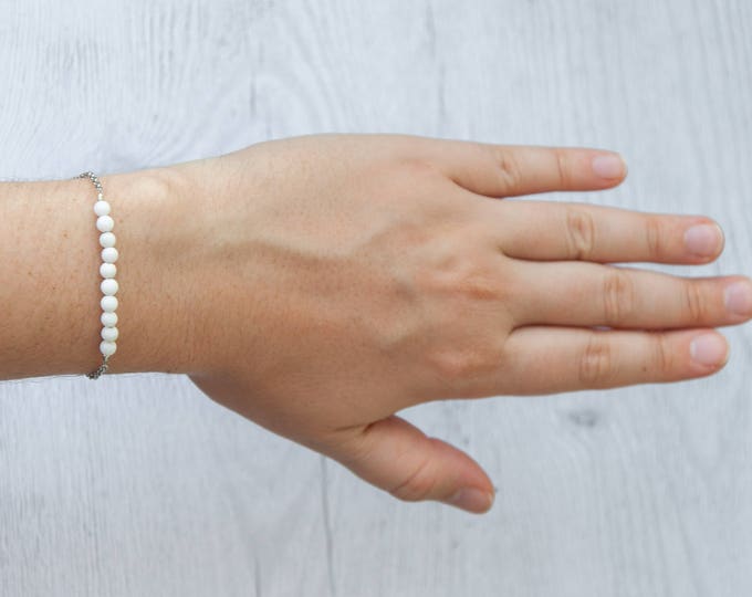White stone bracelet, White bracelet, Small gift for women, Beauty gift, White agate bracelet, White quartz bracelet, White bead bracelet
