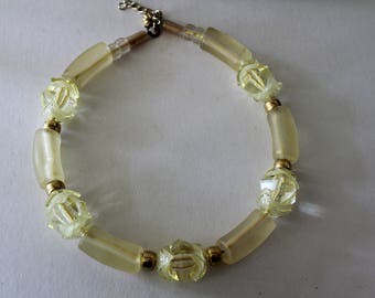 Bijoux resine - lucite - frosted lemon colours - fantasy - pop art - collier bijoux chic - light retro 80's - yellow