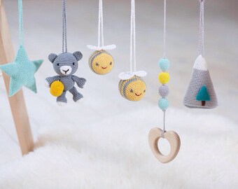 Woodland baby gym toys set of 6. Mountains Adventure. Bear & bees. Crochet baby gym toys rattles, teething toy wood.