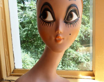 Vintage Twiggy hoofd / head / tête à chapeau / display / kopf / dekokopf / mannequin head / hat stand, original Huard 1971