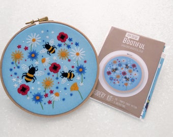 Wildflower Embroidery Pattern, Bees Embroidery Fabric Pack, Summer Hand Embroidery, Flower Hoop Art, Flower Hoop Art Fabric Pattern Pack