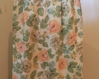 Just reduced. Vintage 80's floral skirt. Small.