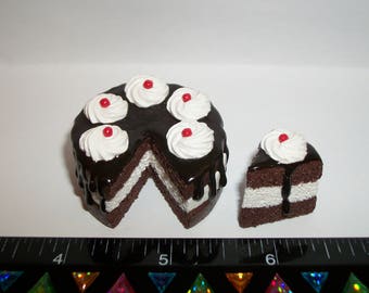 1:6 Play Scale Dollhouse Miniature Handcrafted Hot Fudge Sundae Dessert Cake Doll Food