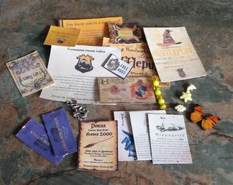 Hufflepuff, Cards, Vials, Magic Wand, and other Charms, & Accessories, content may vary, Harry Potter, Miniture Harry Potter, Dolls House,