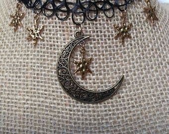 Nighttime Choker