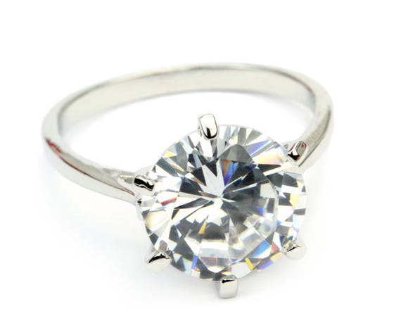 1 carat diamond solitaire ring