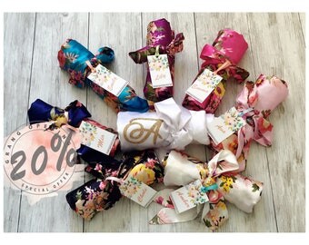 SALE Bridesmaid Robes, Custom Bridesmaid Gifts, Getting Ready Robes, Bride Robes, Bridal Party Gifts, Wedding Robes, Free Shipping over 98