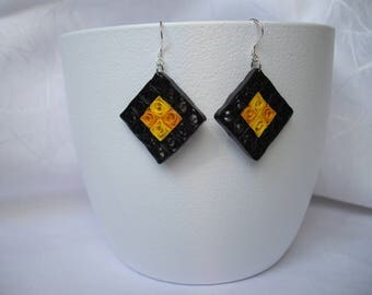 Earrings paper quilling, diamond