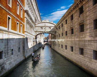 Bridge of Sighs, Venice, Italy.