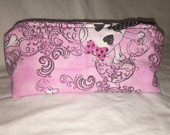 Pink Skulls with Polka Dots Essential Oil Travel Case