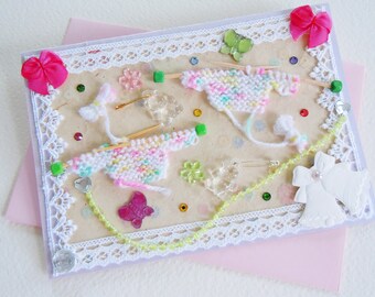 Carte Félicitations Naissance Bébé Jumelles ou Anniversaire Premier Age Filles Jumelles - Les Petits Pulls - Création artiste, pièce unique