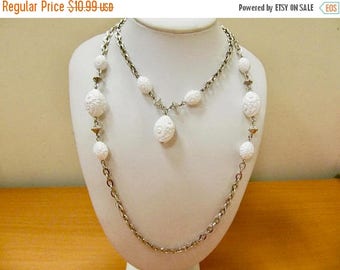 ON SALE SARAH Coventry Vintage Floral Molded White Plastic Necklace Set Item K# 2694