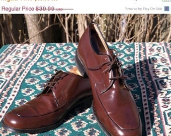 SALE 1960's early 70s leather US Mens 9.5 brown shoes,thick leather soles goodyear welted soles.Made in Canada,New owner needed to break the