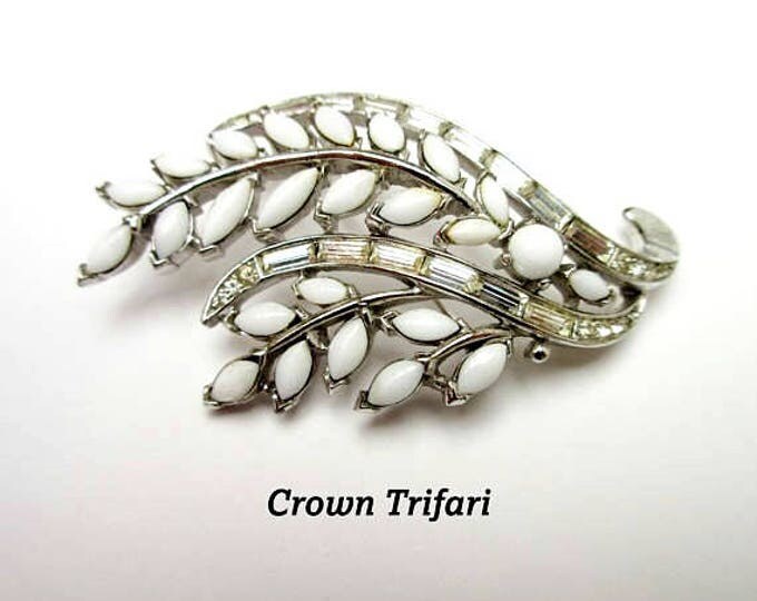 Leaf Brooch - Crown Trifari - White Milk Glass Rhinestone - Floral flower - Mid Century Pin
