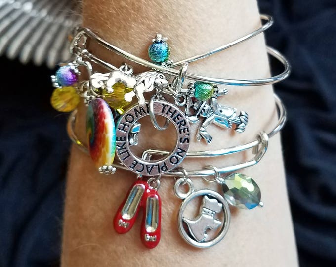 Wizard of Oz Charm Bangle Bracelet Set 3 Stacking Bangle Bracelets Dorothy Toto Lion Tin man Scarecrow Wizard of Oz Gift for girl #18-1L