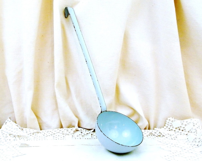 Vintage French Mint Green Chippy Enamel Serving Ladle, 1940s 1950s Enamelware from France, Rustic Farmhouse Cottage Kitchen Retro Decor
