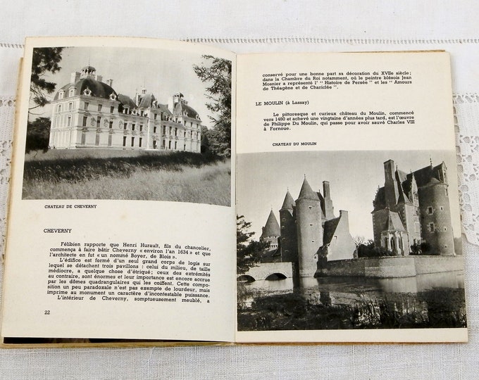Vintage Tourist Guide to the Castles of the Loire Valley / Les Chateaux de la Loire Western France Printed in 1948, French Vacation