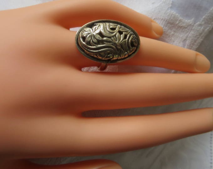 Beau Sterling Ring, Vintage Art Nouveau, Openwork Sterling Silver, Floral Motif, Size 6.5