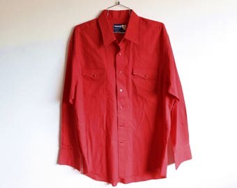 Men's XLARGE Vintage 1970s Wrangler Red Snap Button Long Sleeve Shirt
