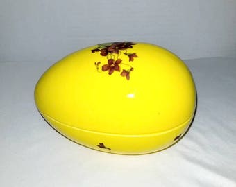 Vintage EGG Trinket Box,Yellow Egg Trinket Dish,Hand Made,Egg Trinket Box,Trinket Box,Egg Box,Floral Egg,Violets,Easter,Jewelry Dish,1980s
