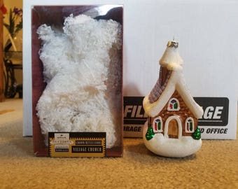 1999 Hallmark Keepsake Ornament Crown Reflections Village Church Blown Glass QBG6057