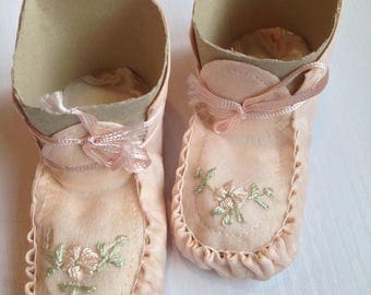Darling Vintage Baby Booties